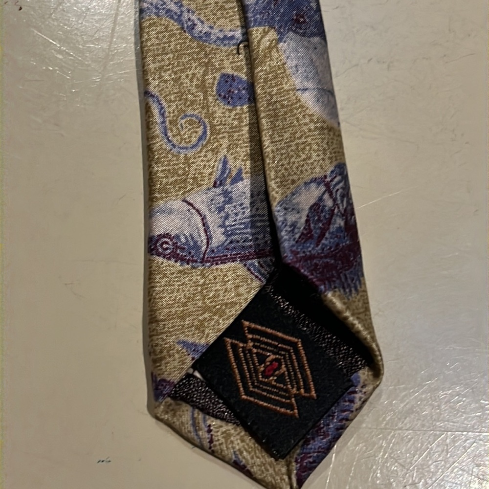 Audrey Buchner FISH Tie, Blue & Gold 100% European Silk Hand Tailored 4"  1980s - Picture 7 of 10